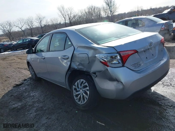 2019 Toyota Corolla L with VIN 2T1BURHE1KC136437, listed as a IAAI auction lot 41763222 with 117,152 mi miles. Bid and sale history available at carsss.com. Image 3.