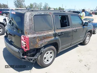 2017 Jeep Patriot Sport with VIN 1C4NJPBA3HD122731, listed as a IAAI auction lot 42407423 with 81,978 mi miles and . Bid and sale history available at DreamBid. Image 6.