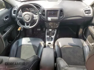 2021 Jeep Compass Altitude z VIN 3C4NJCBB3MT505719, wystawiony jako Copart lot #59015535 z przebiegiem 95 776 mil mil oraz Szkoda całkowita • Salvage title. Historia ofert i sprzedaży dostępna na DreamBid. Obrazek 8.