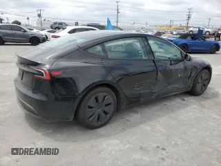 2024 Tesla Model 3 z VIN 5YJ3E1EA6RF739698, wystawiony jako Copart lot #53578755 z przebiegiem 10 847 mil mil oraz Szkody całkowita. Historia ofert i sprzedaży dostępna na DreamBid. Obrazek 3.
