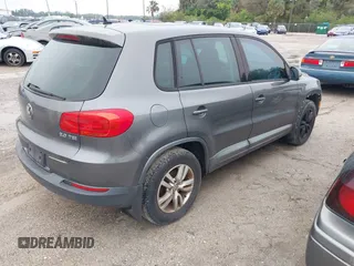 2012 Volkswagen Tiguan LE z VIN WVGAV7AX9CW096668, wystawiony jako IAAI lot #41664461 z przebiegiem 161 725 mil mil oraz . Historia ofert i sprzedaży dostępna na DreamBid. Obrazek 4.