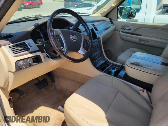 2007 Cadillac Escalade z VIN 1GYFK63837R259719, wystawiony jako IAAI lot #42176388 z przebiegiem 167 836 mil mil oraz . Historia ofert i sprzedaży dostępna na DreamBid. Obrazek 6.
