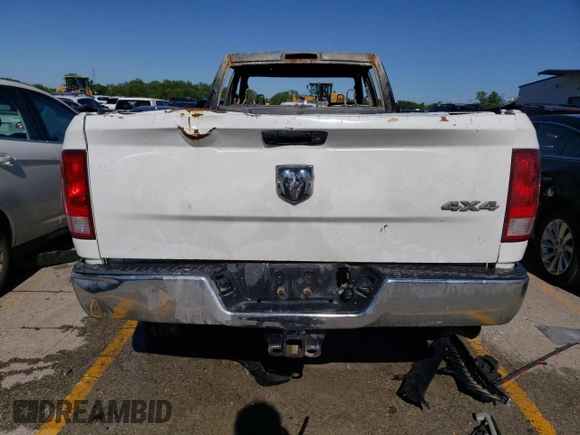 2017 Ram 2500 Tradesman z VIN 3C6UR5HJ9HG719988, wystawiony jako Copart lot #58069794 z przebiegiem Nie podano mil oraz Nie do naprawy • Non repairable. Historia ofert i sprzedaży dostępna na DreamBid. Obrazek 6.