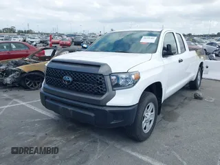 2021 Toyota Tundra 2WD SR with VIN 5TFTY5F15MX011902, listed as a IAAI auction lot 40359301 with 6,913 mi miles. Bid and sale history available at carsss.com. Image 2.