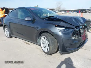2024 Tesla Model Y with VIN 7SAYGDED9RF044789, listed as a IAAI auction lot 41817318 with Not Provided miles and . Bid and sale history available at carsss.com. Image 1.