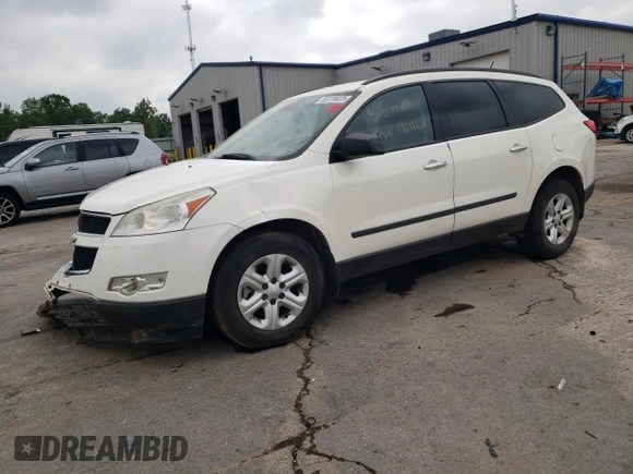 2012 Chevrolet Traverse LS z VIN 1GNKRFEDXCJ143055, wystawiony jako Copart lot #56139025 z przebiegiem 243 496 mil mil oraz Szkoda całkowita • Salvage title. Historia ofert i sprzedaży dostępna na DreamBid. Obrazek 1.