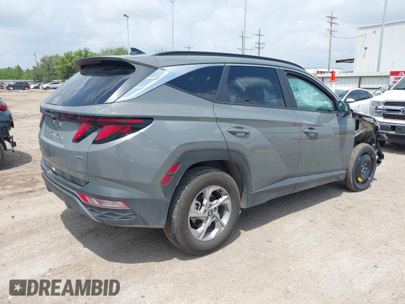 2024 Hyundai Tucson SEL with VIN 5NMJBCDE1RH340504, listed as a IAAI auction lot 42115650 with 39,056 mi miles. Bid and sale history available at carsss.com. Image 4.