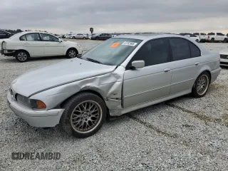 2002 BMW 5 Series 530iA with VIN WBADT63422CH93006, listed as a Copart auction lot 43782965 with 136,488 mi miles and Salvage Title. Bid and sale history available at carsss.com. Image 1.