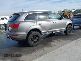 2012 Audi Q7 Premium Plus z VIN WA1LMAFEXCD005644, wystawiony jako IAAI lot #40593742 z przebiegiem 131 695 mil mil oraz . Historia ofert i sprzedaży dostępna na DreamBid. Obrazek 4.