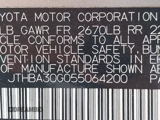 2005 Lexus ES 330 with VIN JTHBA30G055064200, listed as a IAAI auction lot 42048923 with 257,946 mi miles. Bid and sale history available at carsss.com. Image 9.