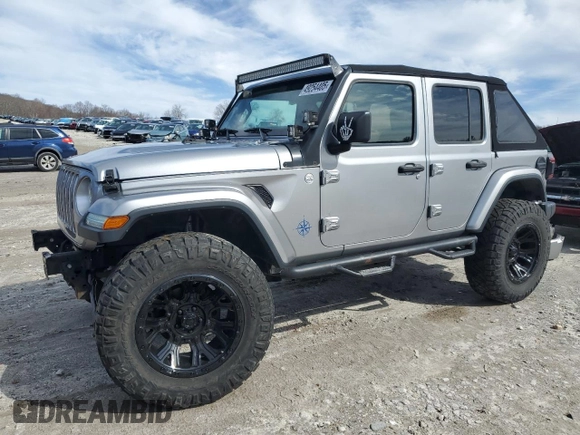 2018 Jeep Wrangler Unlimited Sahara z VIN 1C4HJXEG4JW285606, wystawiony jako Copart lot #49254405 z przebiegiem 57 148 mil mil oraz Szkoda całkowita • Salvage title. Historia ofert i sprzedaży dostępna na DreamBid. Obrazek 1.