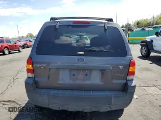 2006 Ford Escape XLT z VIN 1FMCU03186KA78489, wystawiony jako Copart lot #55412325 z przebiegiem 144 243 mil mil oraz Szkoda całkowita • Salvage title. Historia ofert i sprzedaży dostępna na DreamBid. Obrazek 6.