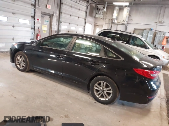 2016 Hyundai Sonata SE z VIN 5NPE24AF5GH260658, wystawiony jako IAAI lot #41884896 z przebiegiem 127 645 mil mil oraz . Historia ofert i sprzedaży dostępna na DreamBid. Obrazek 3.