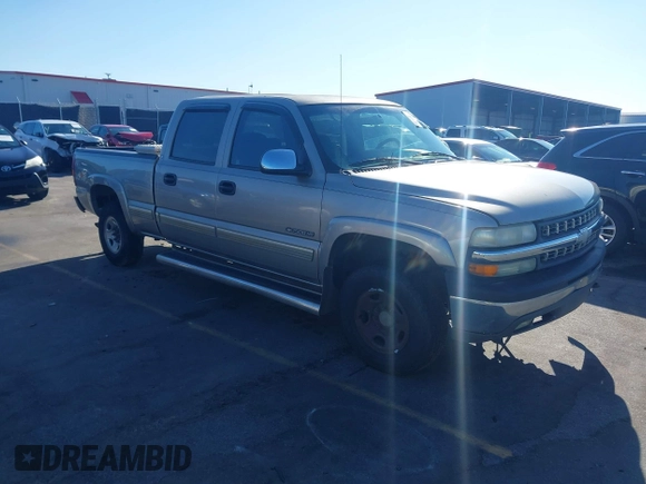 2002 Chevrolet Silverado 1500HD LT with VIN 1GCGK13U82F174704, listed as a IAAI auction lot 41618439 with 362,554 mi miles and . Bid and sale history available at DreamBid. Image 1.