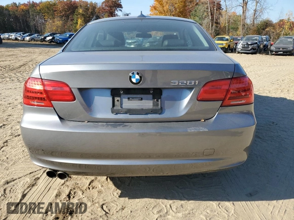 2013 BMW 3 Series 328i xDrive with VIN WBAKF5C50DE658015, listed as a Copart auction lot 77112224 with 76,424 mi miles and Clean Title. Bid and sale history available at carsss.com. Image 6.