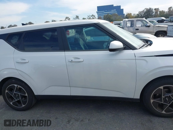 2023 Kia Soul EX with VIN KNDJ33AU8P7849230, listed as a IAAI auction lot 41644494 with 19,283 mi miles. Bid and sale history available at carsss.com. Image 13.
