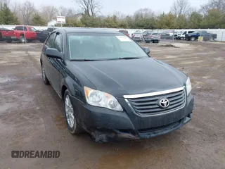 2008 Toyota Avalon XL with VIN 4T1BK36B68U274638, listed as a IAAI auction lot 41673870 with 126,034 mi miles. Bid and sale history available at carsss.com. Image 1.