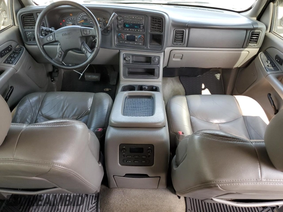 2004 GMC Yukon XL SLT z VIN 3GKFK16Z74G172600, wystawiony jako Copart lot #56159915 z przebiegiem 342 983 mil mil oraz Szkoda całkowita • Salvage title. Historia ofert i sprzedaży dostępna na DreamBid. Obrazek 8.