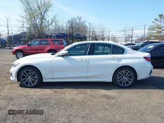 2020 BMW 3 Series 330i xDrive with VIN 3MW5R7J08L8B09946, listed as a IAAI auction lot 41989250 with 33,921 mi miles and . Bid and sale history available at DreamBid. Image 14.