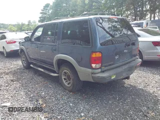 2000 Ford Explorer XLS с VIN 1FMZU72X7YZA84593, выставлен на аукционе IAAI как лот 42747834 с пробегом 213 022 миль миль и . История ставок и продаж доступна на DreamBid. Изображение 3.