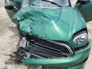 2020 MINI Countryman Cooper S with VIN WMZYX1C06L3L24945, listed as a Copart auction lot 61231204 with Not Provided miles and Salvage Title. Bid and sale history available at carsss.com. Image 12.