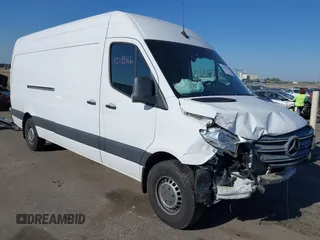 2020 Mercedes-Benz Sprinter Cargo z VIN W1W4ECHY5LT035395, wystawiony jako IAAI lot #42198516 z przebiegiem 14 518 mil mil oraz . Historia ofert i sprzedaży dostępna na DreamBid. Obrazek 1.