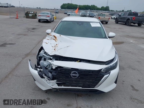 2024 Nissan Sentra SV with VIN 3N1AB8CV4RY274313, listed as a IAAI auction lot 42442578 with 33,681 mi miles and . Bid and sale history available at DreamBid. Image 6.