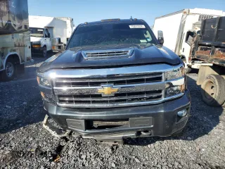 2019 Chevrolet Silverado 3500HD High Country with VIN 1GC4KYEY6KF228402, listed as a Copart auction lot 75241634 with 54,159 mi miles and Salvage Title. Bid and sale history available at carsss.com. Image 5.