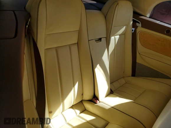 2008 Bentley Continental GT z VIN SCBDR33W58C054660, wystawiony jako Copart lot #42634355 z przebiegiem 39 068 mil mil oraz Szkoda całkowita • Salvage title. Historia ofert i sprzedaży dostępna na DreamBid. Obrazek 10.