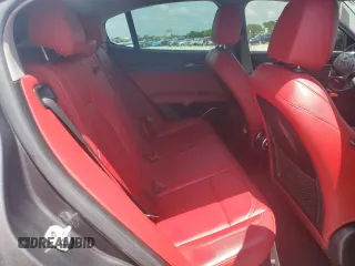 2021 Alfa Romeo Stelvio z VIN ZASPAJAN8M7D12681, wystawiony jako Copart lot #58557785 z przebiegiem Nie podano mil oraz Nie do naprawy • Non repairable. Historia ofert i sprzedaży dostępna na DreamBid. Obrazek 10.