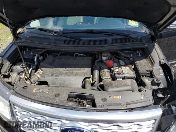 2016 Ford Explorer Platinum z VIN 1FM5K8HT8GGC52573, wystawiony jako Copart lot #57137975 z przebiegiem 146 451 mil mil oraz Szkoda całkowita • Salvage title. Historia ofert i sprzedaży dostępna na DreamBid. Obrazek 12.