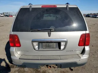2006 Lincoln Navigator Luxury with VIN 5LMFU28516LJ16740, listed as a Copart auction lot 80648143 with 215,064 mi miles and Salvage Title. Bid and sale history available at carsss.com. Image 6.