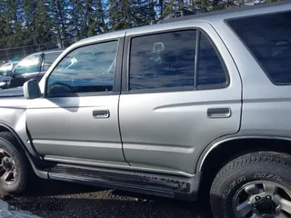 1999 Toyota 4Runner SR5 with VIN JT3HN86R3X0253157, listed as a IAAI auction lot 41539472 with 199,023 mi miles. Bid and sale history available at carsss.com. Image 15.