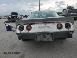 1978 Chevrolet Corvette z VIN 1Z87L8S414756, wystawiony jako Copart lot #57885225 z przebiegiem 32 203 mil mil oraz Czysty tytuł • Clean title. Historia ofert i sprzedaży dostępna na DreamBid. Obrazek 6.