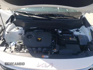 2024 Kia Seltos S z VIN KNDEU2AA3R7598795, wystawiony jako Copart lot #48802654 z przebiegiem 740 mil mil oraz Szkody całkowita. Historia ofert i sprzedaży dostępna na DreamBid. Obrazek 14.
