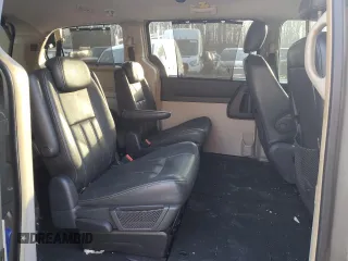 2009 Chrysler Town & Country Touring with VIN 2A8HR54X49R653052, listed as a Copart auction lot 48133155 with 151,527 mi miles and Salvage Title. Bid and sale history available at DreamBid. Image 11.