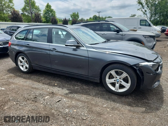 2015 BMW 3 Series 328i xDrive с VIN WBA3G7C52FK480593, выставлен на аукционе Copart как лот 63204795 с пробегом 125 690 миль миль и Списание • Salvage title. История ставок и продаж доступна на DreamBid. Изображение 4.