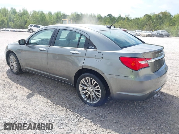 2012 Chrysler 200 Limited with VIN 1C3CCBCB4CN304232, listed as a IAAI auction lot 42079831 with 154,222 mi miles. Bid and sale history available at carsss.com. Image 3.
