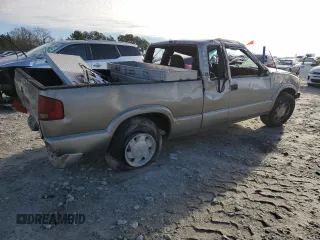 2002 GMC Sonoma SL Fleet with VIN 1GTCS19W528243358, listed as a Copart auction lot 88066065 with 0 mi miles and Salvage Title. Bid and sale history available at carsss.com. Image 3.