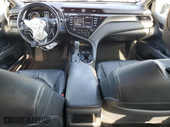 2019 Toyota Camry Hybrid LE z VIN 4T1B21HK1KU516390, wystawiony jako Copart lot #54856015 z przebiegiem 94 504 mil mil oraz Nie do naprawy • Non repairable. Historia ofert i sprzedaży dostępna na DreamBid. Obrazek 8.
