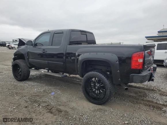 2008 Chevrolet Silverado 1500 LT w/2LT with VIN 2GCEC190381153462, listed as a Copart auction lot 80645754 with 157,808 mi miles and Salvage Title. Bid and sale history available at carsss.com. Image 2.