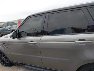 2017 Land Rover Range Rover Sport HSE with VIN SALWR2FK3HA694220, listed as a IAAI auction lot 41354878 with 109,853 mi miles and . Bid and sale history available at DreamBid. Image 14.