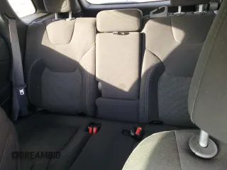 2019 Jeep Cherokee Latitude с VIN 1C4PJLCB6KD490448, выставлен на аукционе Copart как лот 43361195 с пробегом 97 278 миль миль и Списание • Salvage title. История ставок и продаж доступна на DreamBid. Изображение 10.