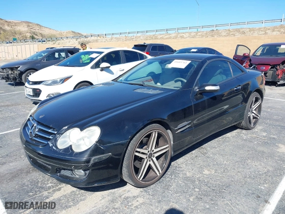 2007 Mercedes-Benz SL-Class 5.5L V8 with VIN WDBSK71F47F119304, listed as a IAAI auction lot 41603761 with 133,425 mi miles. Bid and sale history available at carsss.com. Image 17.