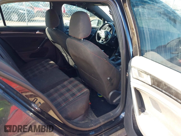 2015 Volkswagen Golf GTI SE with VIN 3VW5T7AU8FM022628, listed as a IAAI auction lot 41657843 with 186,457 mi miles. Bid and sale history available at carsss.com. Image 8.