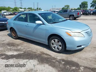 2007 Toyota Camry CE z VIN 4T1BE46K67U636219, wystawiony jako IAAI lot #42529998 z przebiegiem 123 486 mil mil oraz . Historia ofert i sprzedaży dostępna na DreamBid. Obrazek 1.