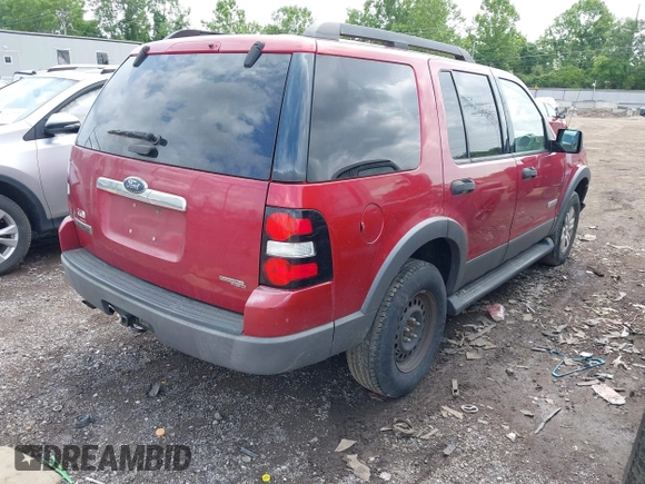 2006 Ford Explorer XLT z VIN 1FMEU73E46UB59076, wystawiony jako IAAI lot #42440539 z przebiegiem 166 077 mil mil oraz . Historia ofert i sprzedaży dostępna na DreamBid. Obrazek 4.