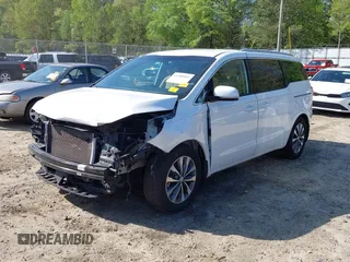 2017 Kia Sedona SX with VIN KNDMC5C12H6329656, listed as a IAAI auction lot 41980895 with 111,318 mi miles. Bid and sale history available at carsss.com. Image 18.
