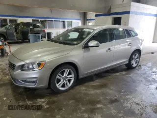2015 Volvo V60 T5 Drive-E Premier z VIN YV140MEK9F1226831, wystawiony jako Copart lot #55134845 z przebiegiem 117 956 mil mil oraz Szkoda całkowita • Salvage title. Historia ofert i sprzedaży dostępna na DreamBid. Obrazek 1.