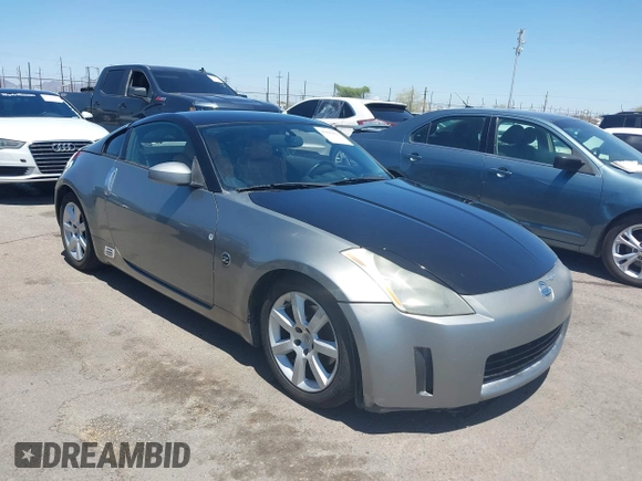 2004 Nissan 350Z Enthusiast z VIN JN1AZ34D74T164233, wystawiony jako IAAI lot #42509421 z przebiegiem 90 780 mil mil oraz . Historia ofert i sprzedaży dostępna na DreamBid. Obrazek 1.